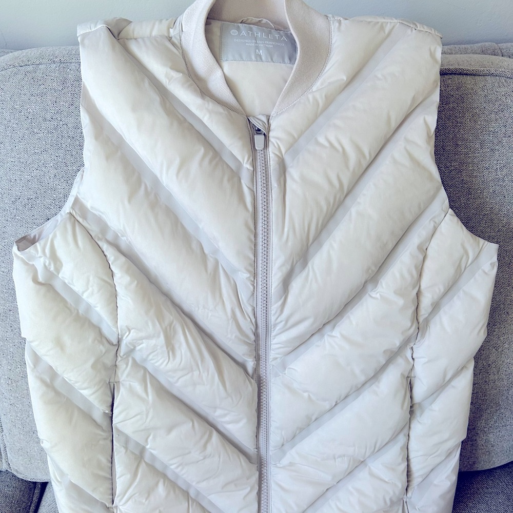 Athleta puffer vest